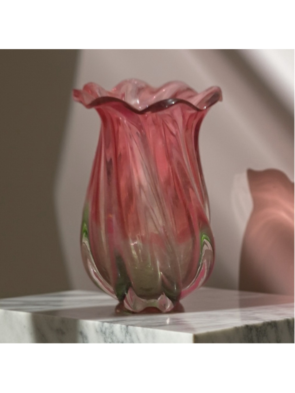 Hand Blown Art Glass Vase Pink Clear Green Swirl Ruffled Rim Glossy 7 in